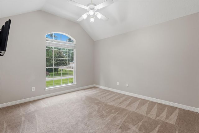 8766 Skyline Lane, Conroe, TX 77302