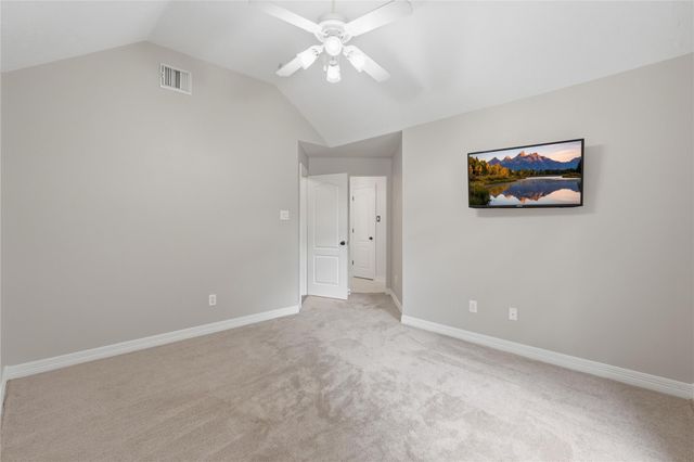 8766 Skyline Lane, Conroe, TX 77302
