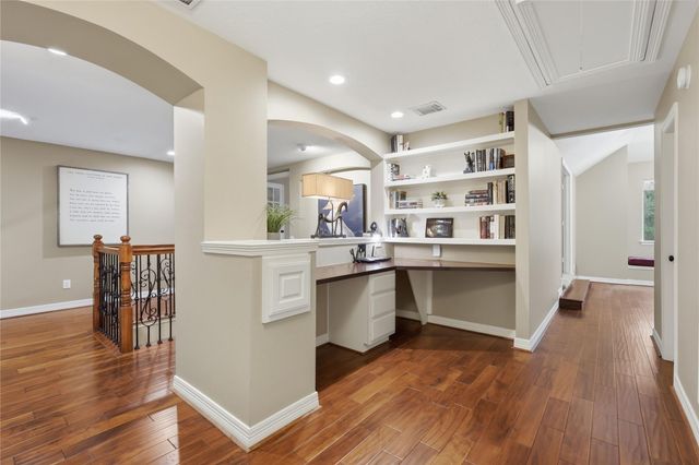 8766 Skyline Lane, Conroe, TX 77302