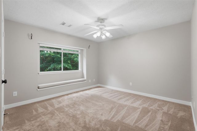 8766 Skyline Lane, Conroe, TX 77302