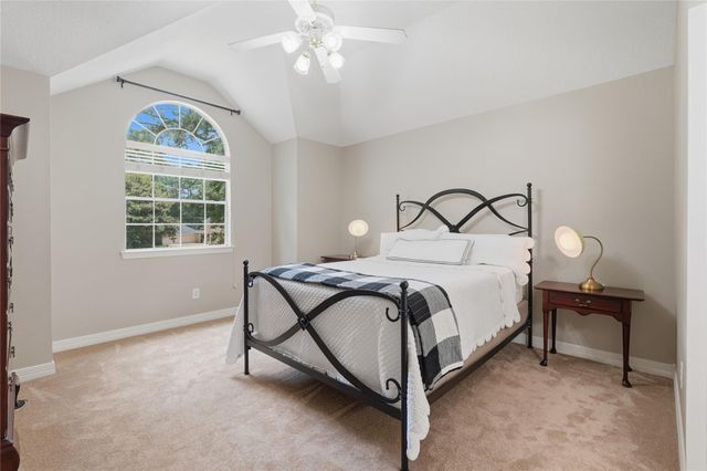8766 Skyline Lane, Conroe, TX 77302