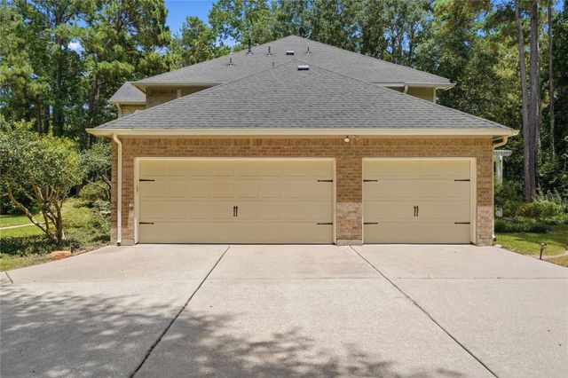 8766 Skyline Lane, Conroe, TX 77302