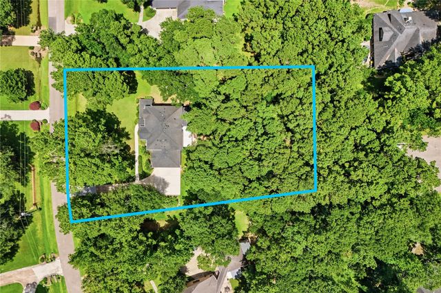 8766 Skyline Lane, Conroe, TX 77302