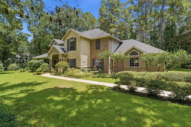 8766 Skyline Lane, Conroe, TX 77302