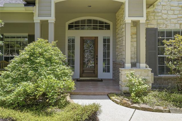 8766 Skyline Lane, Conroe, TX 77302