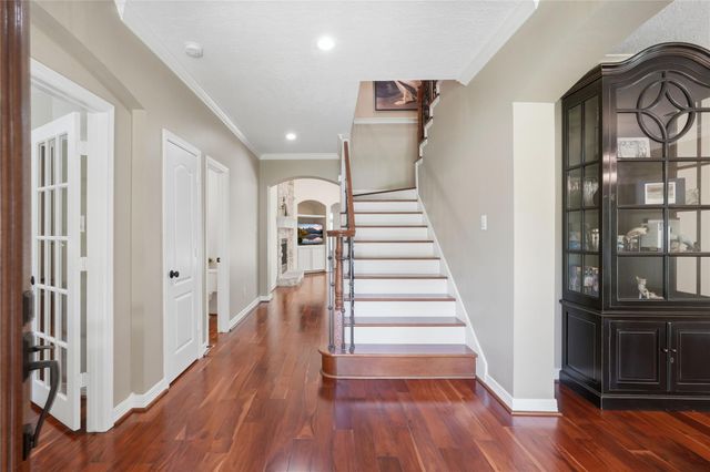8766 Skyline Lane, Conroe, TX 77302