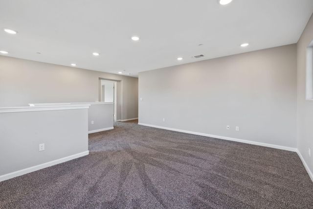 2015 N Hall Court, Visalia, CA 93291