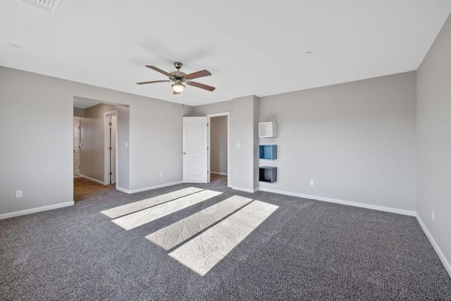 2015 N Hall Court, Visalia, CA 93291