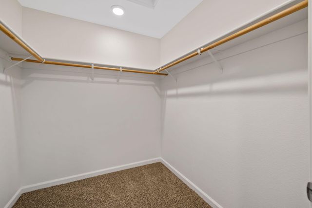 2015 N Hall Court, Visalia, CA 93291