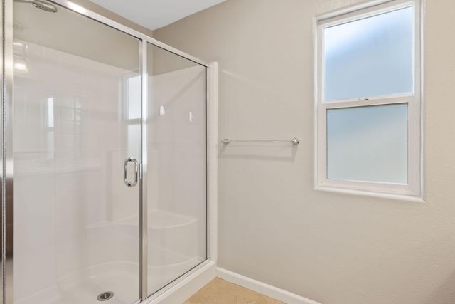 2015 N Hall Court, Visalia, CA 93291