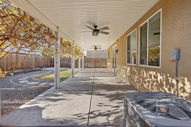 2015 N Hall Court, Visalia, CA 93291