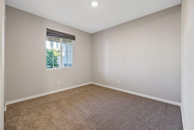 2015 N Hall Court, Visalia, CA 93291