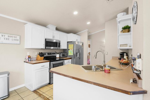 1242 Hawk Drive, Central Point, OR 97502