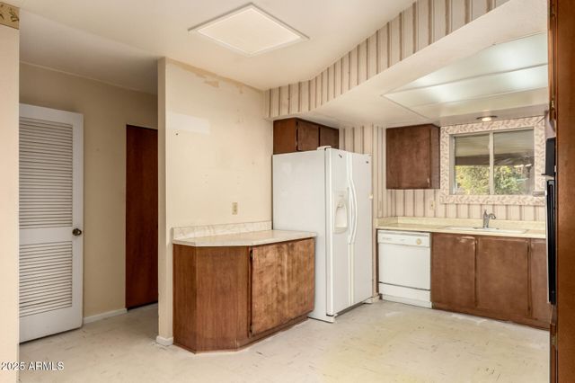 11222 N 32ND Street, Phoenix, AZ 85028