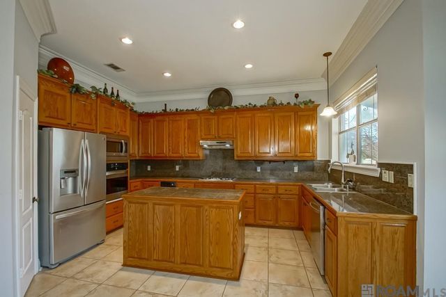 2039 Cypress Cove Ave, Zachary, LA 70791