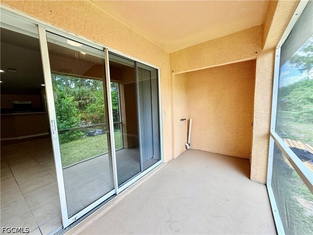 635 Hawthorne AVE S, Lehigh Acres, FL 33974