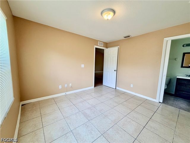 635 Hawthorne AVE S, Lehigh Acres, FL 33974
