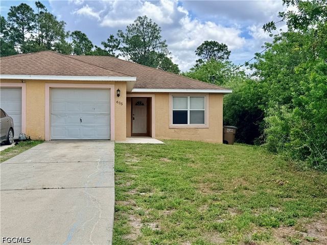 635 Hawthorne AVE S, Lehigh Acres, FL 33974