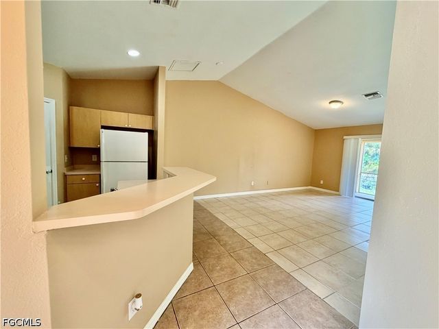 635 Hawthorne AVE S, Lehigh Acres, FL 33974