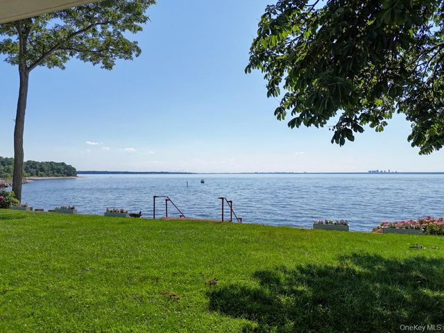 32 Westland Drive, Glen Cove, NY 11542