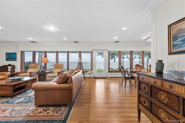 32 Westland Drive, Glen Cove, NY 11542