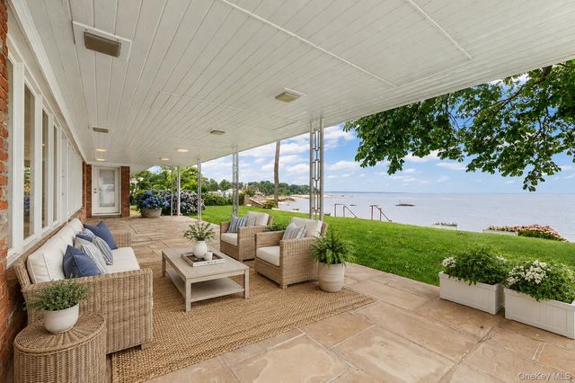 32 Westland Drive, Glen Cove, NY 11542