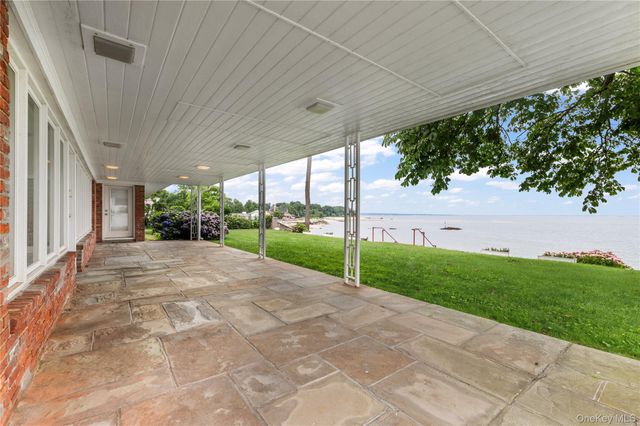 32 Westland Drive, Glen Cove, NY 11542