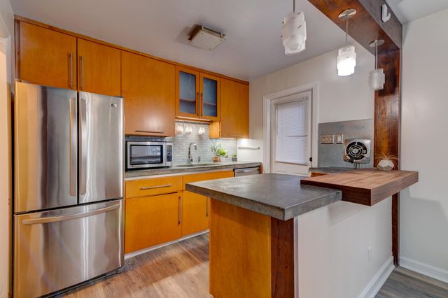 7 Doughty Street F, Charleston, SC 29403