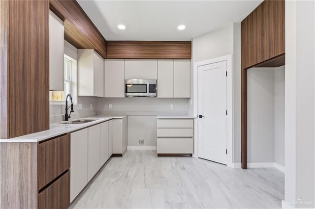 2206 Corales Street, Mission, TX 78573