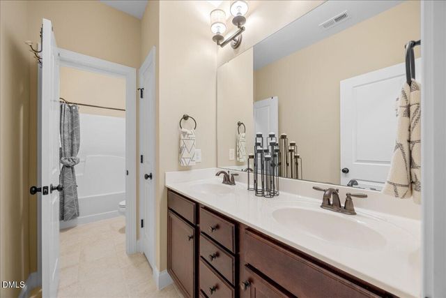 479 Rockport Drive, Clayton, NC 27527