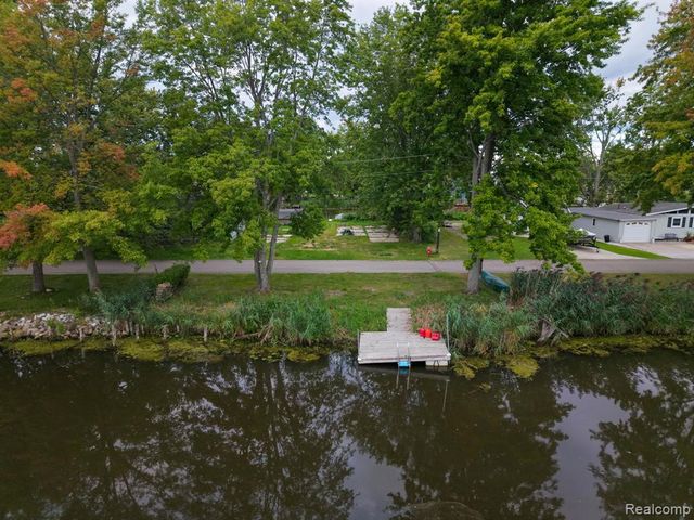 7320 Jochar Road, Algonac, MI 48001