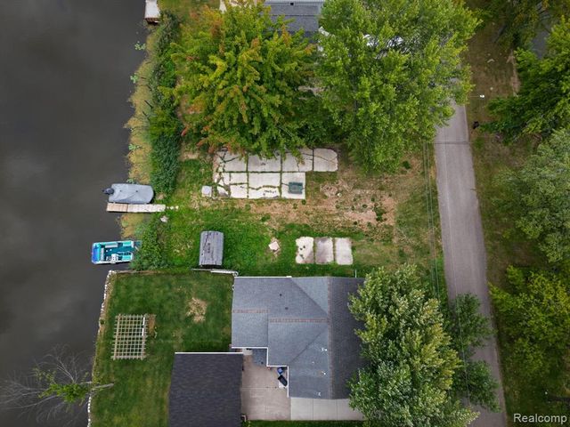 7320 Jochar Road, Algonac, MI 48001