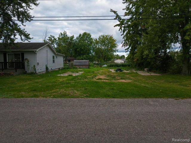 7320 Jochar Road, Algonac, MI 48001