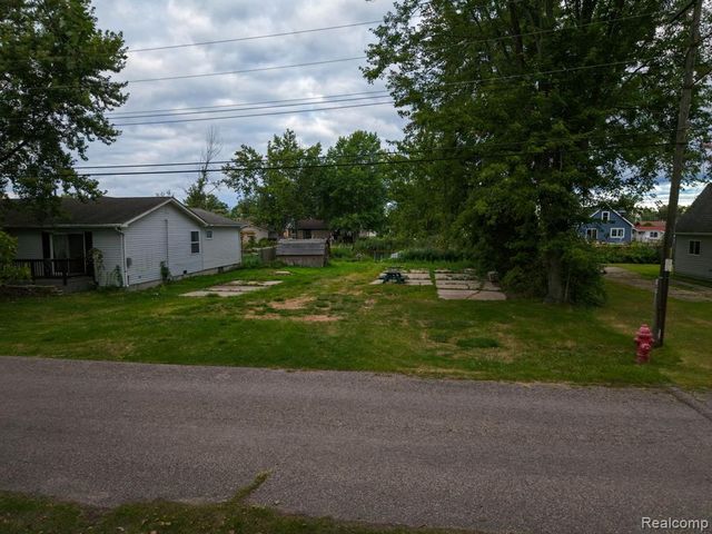 7320 Jochar Road, Algonac, MI 48001