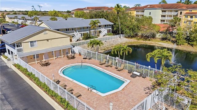 4607 Bayshore DR # K7, Naples, FL 34112