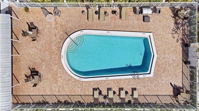 4607 Bayshore DR # K7, Naples, FL 34112