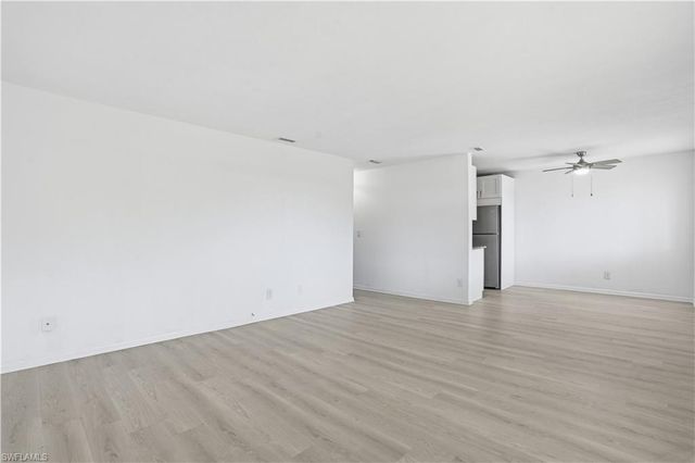 4607 Bayshore DR # K7, Naples, FL 34112