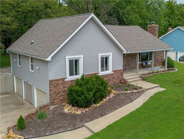 1627 Alvamar Drive, Lawrence, KS 66047