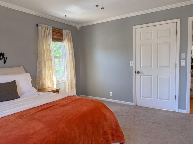 1627 Alvamar Drive, Lawrence, KS 66047