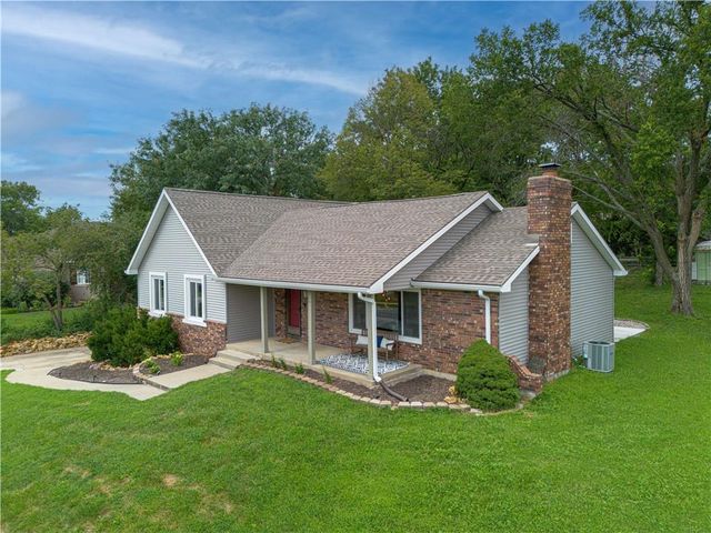 1627 Alvamar Drive, Lawrence, KS 66047