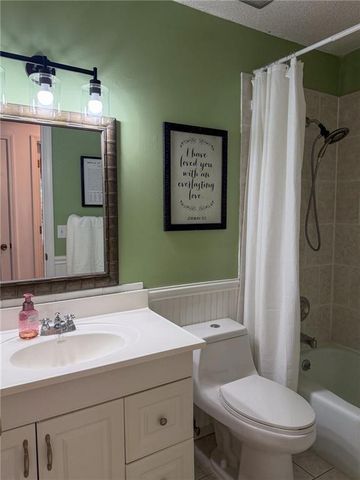 1627 Alvamar Drive, Lawrence, KS 66047