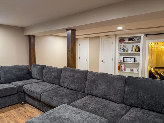 1627 Alvamar Drive, Lawrence, KS 66047