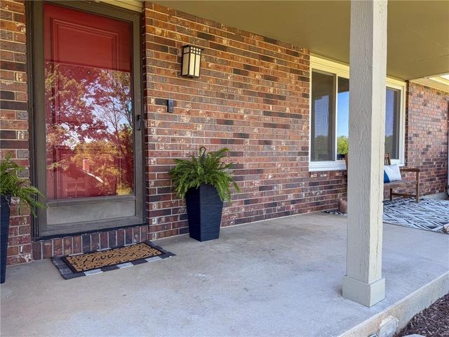 1627 Alvamar Drive, Lawrence, KS 66047
