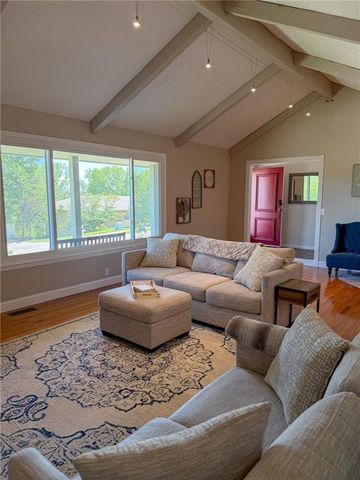 1627 Alvamar Drive, Lawrence, KS 66047