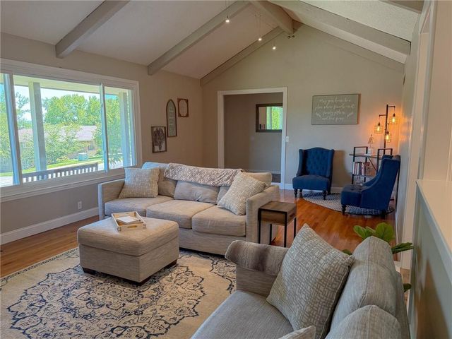 1627 Alvamar Drive, Lawrence, KS 66047