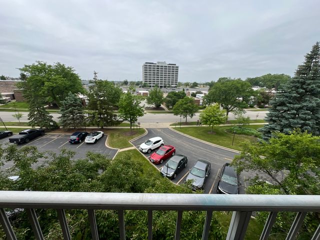 900 E Wilmette Road 411, Palatine, IL 60074