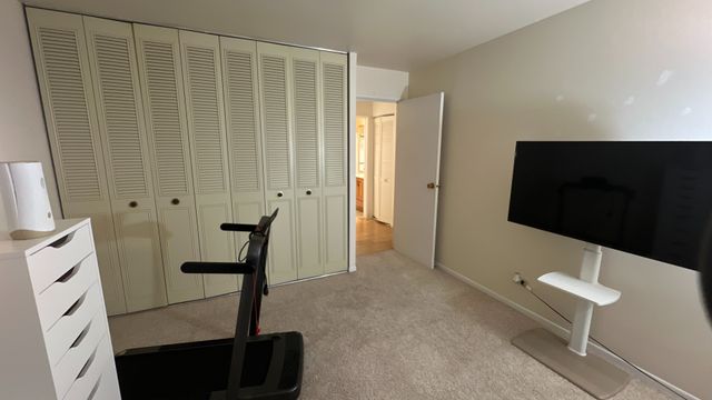 900 E Wilmette Road 411, Palatine, IL 60074