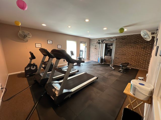900 E Wilmette Road 411, Palatine, IL 60074