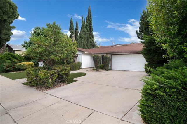 15850 Kalisher Street, Granada Hills, CA 91344