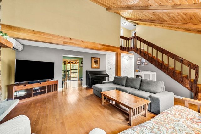 519 Essex St, Hamilton, MA 01982